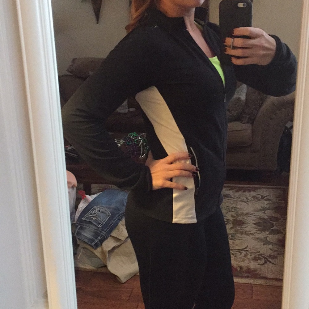 Nike dri-fit jacket